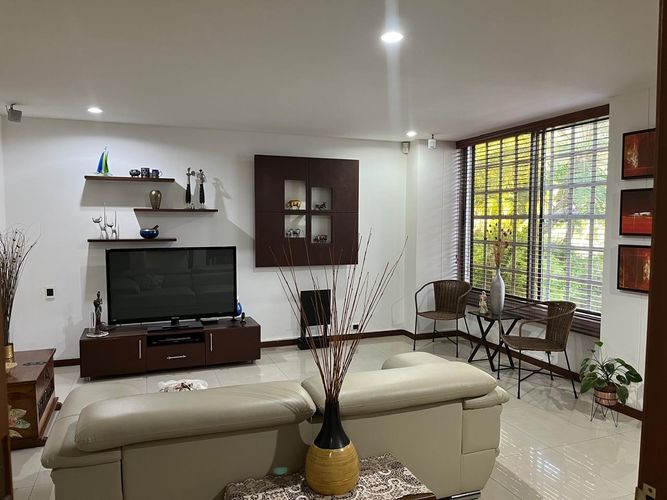 Casa de 3 alcobas en venta en Ciudad Jardin, Cali, 332 m² · foto 6 de 16