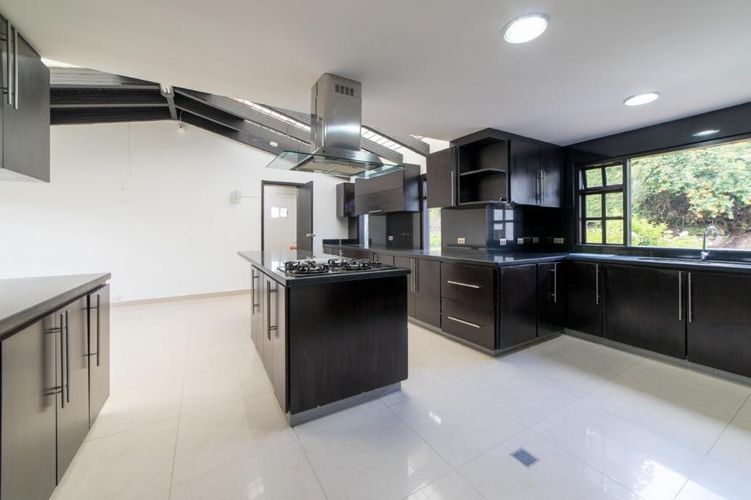 Casa en venta en Los Rosales, Bogotá · foto 3 de 20
