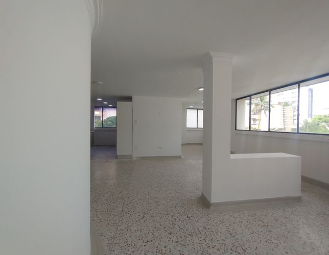 Apartamento de 4 alcobas en venta en El Castillo, Barranquilla, 195 m² · foto 5 de 23
