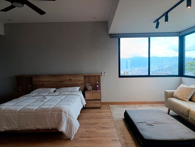 Casa de 4 alcobas en venta en El Poblado, Medellín, 458 m² · foto 10 de 20