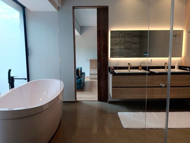 Casa de 4 alcobas en venta en El Poblado, Medellín, 458 m² · foto 12 de 20