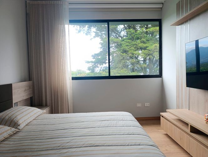 Casa de 4 alcobas en venta en El Poblado, Medellín, 458 m² · foto 15 de 20