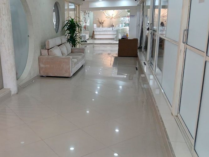 Local en arriendo en El Poblado, Medellín, 72 m² · foto 4 de 5