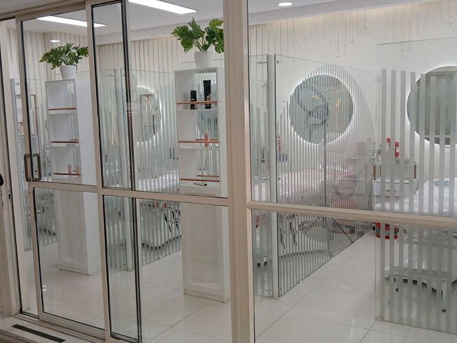 Local en arriendo en El Poblado, Medellín, 72 m² · foto 2 de 5