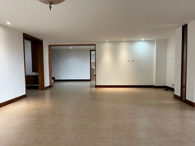 Casa de 5 alcobas en venta en Los Salados, El Retiro, 770 m² · foto 3 de 16