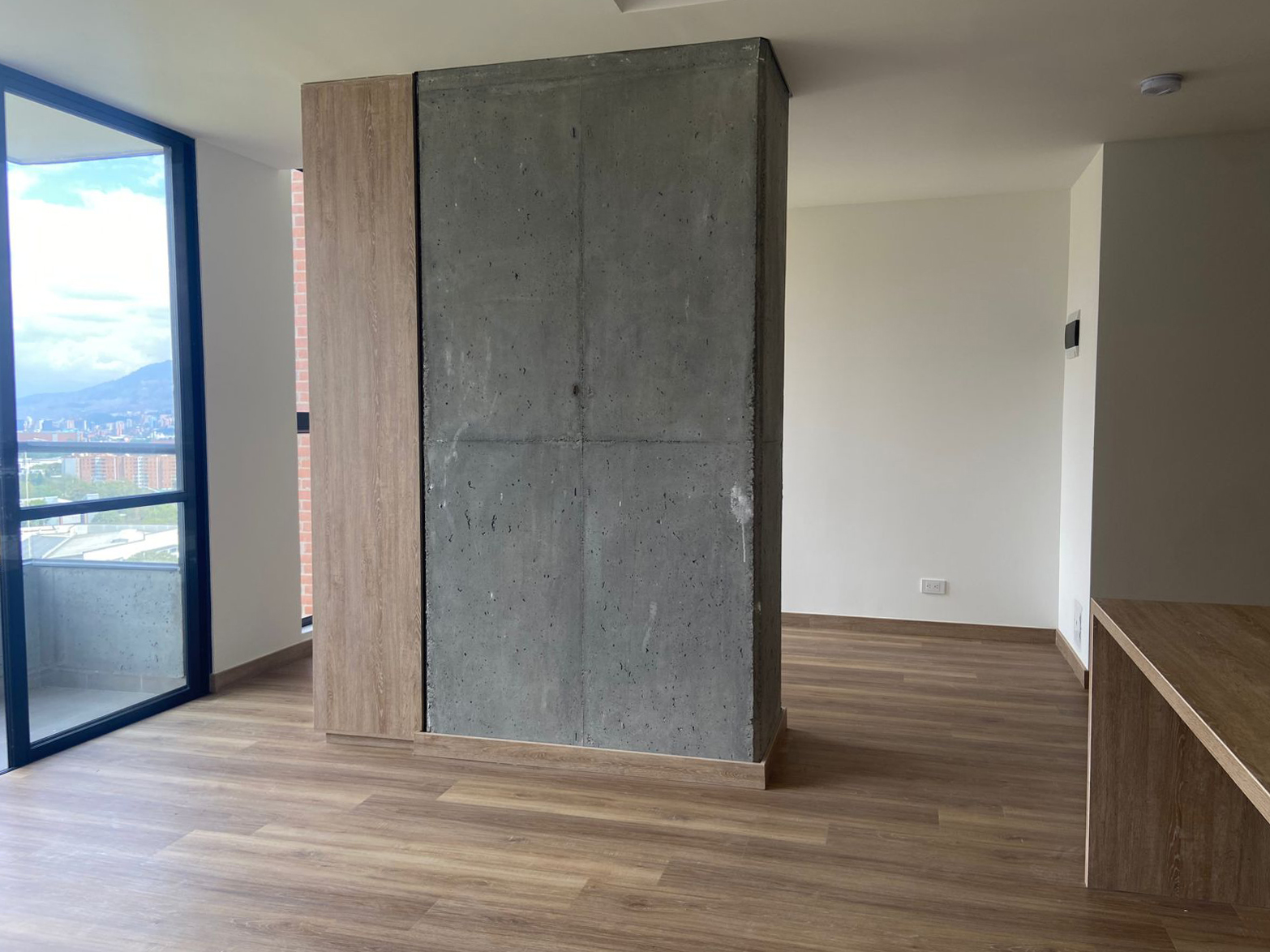 Apartamento en venta en Loma Del Barro, Envigado · foto 2 de 17