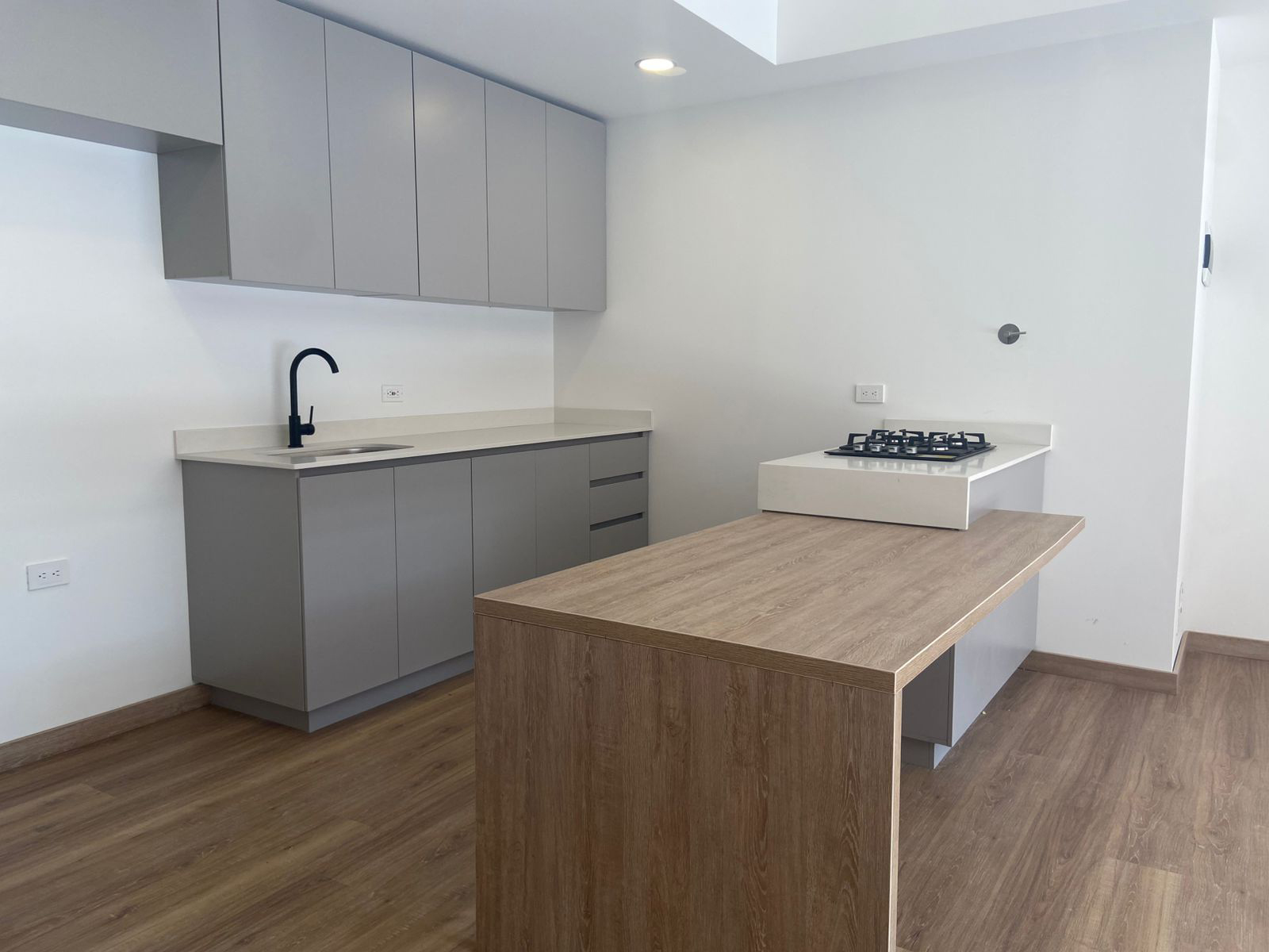 Apartamento en venta en Loma Del Barro, Envigado · foto 8 de 18