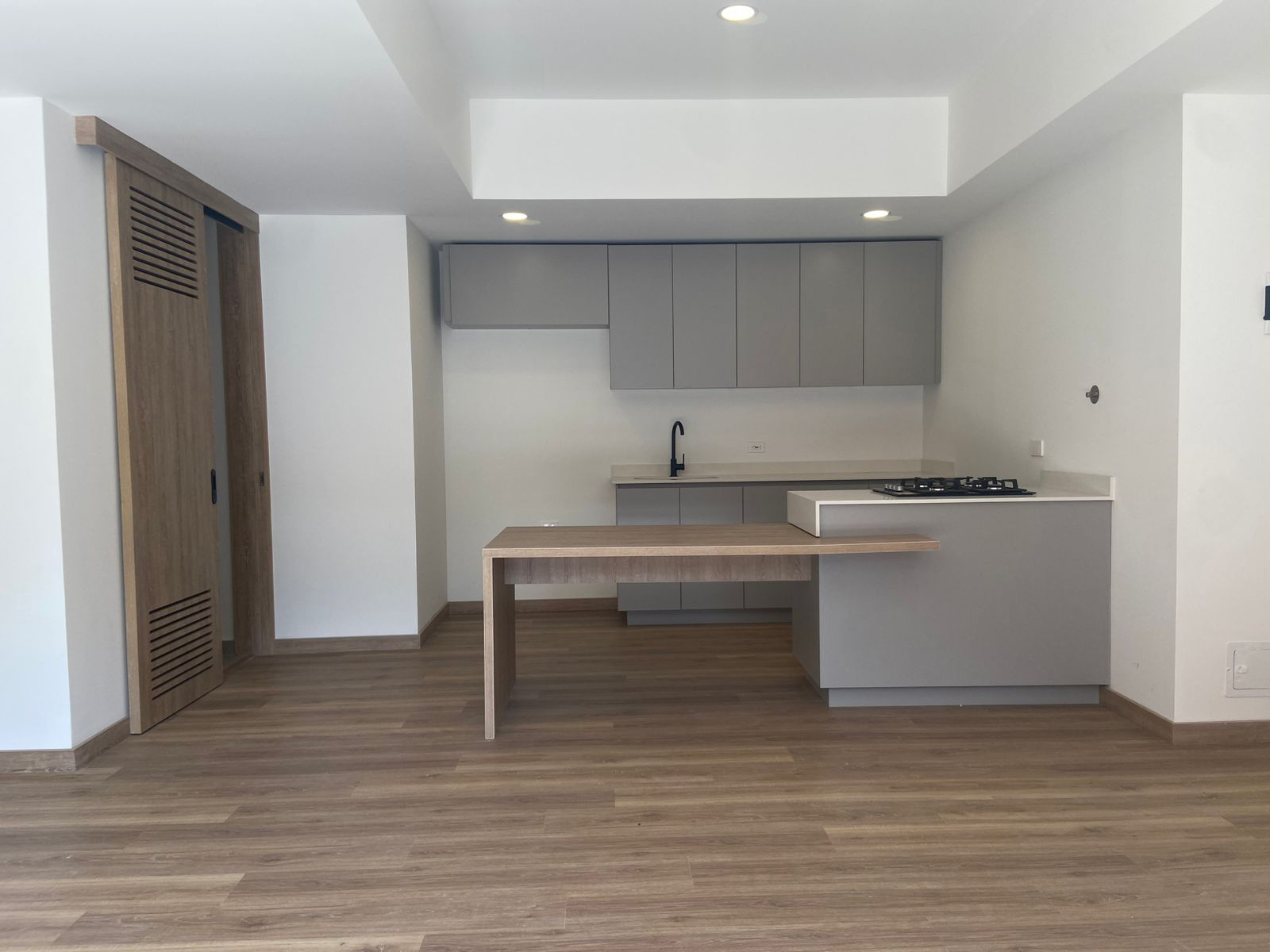 Apartamento en venta en Loma Del Barro, Envigado · foto 5 de 18