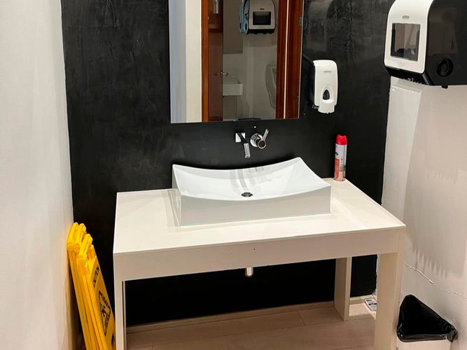 Local en arriendo en El Poblado, Medellín, 254 m² · foto 14 de 14