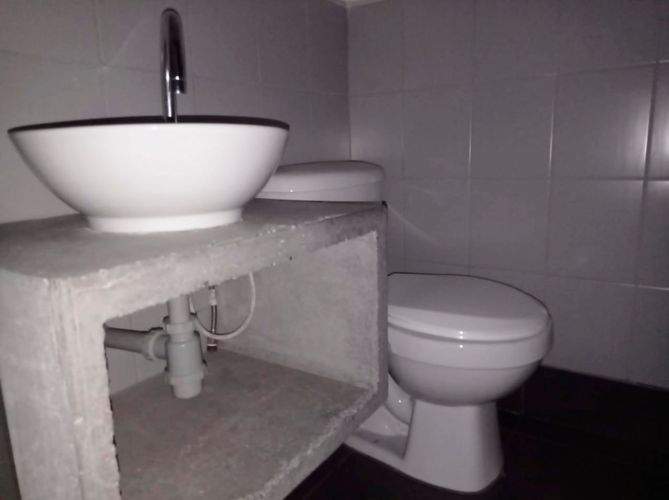Bodega en arriendo en Santa Cruz, Envigado, 404 m² · foto 18 de 19