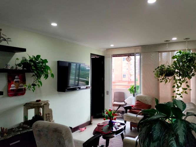 Apartamento de 1 alcoba en arriendo en La Aguacatala, Medellín, 50 m² · foto 3 de 13