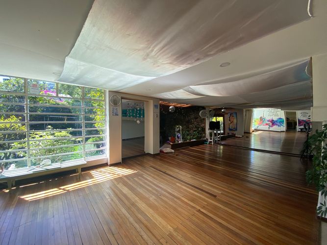 Casa de 4 alcobas en venta en Molinos Norte, Bogotá, 359 m² · foto 2 de 23