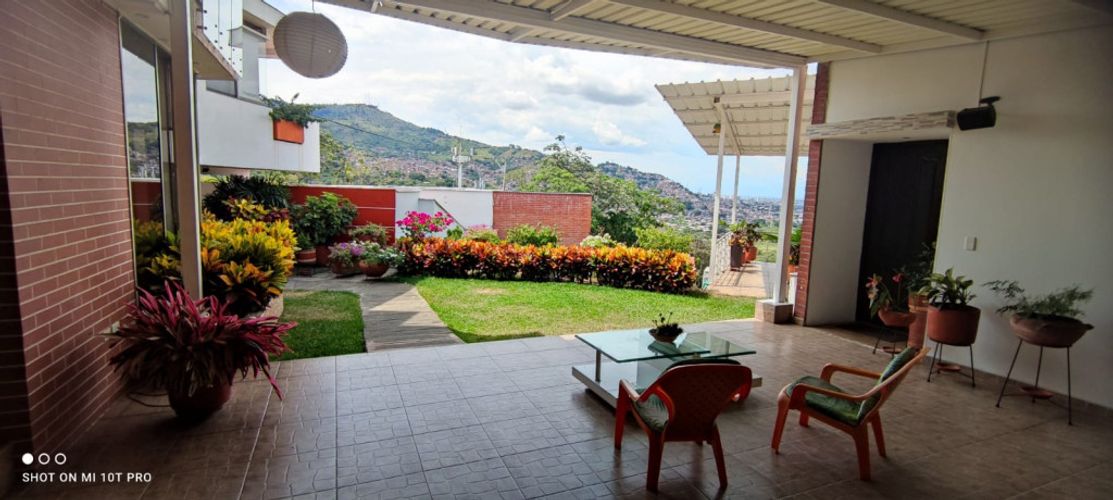 Casa de 5 alcobas en venta en La Luisa, Cali, 330 m² · foto 5 de 24