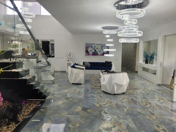 Casa de 6 alcobas en venta en Las Mercedes, Jamundí, 1500 m² · foto 3 de 24