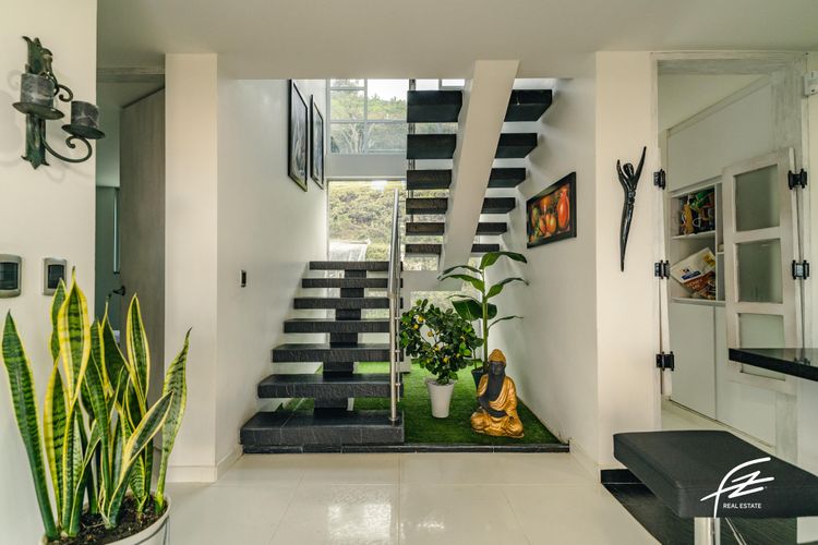 Casa de 4 alcobas en venta en Guarne, 250 m² · foto 8 de 16