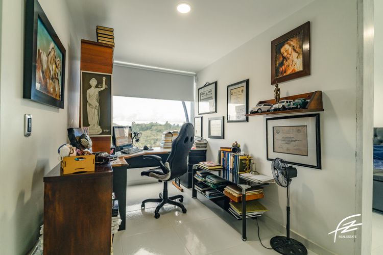 Casa de 4 alcobas en venta en Guarne, 250 m² · foto 12 de 16