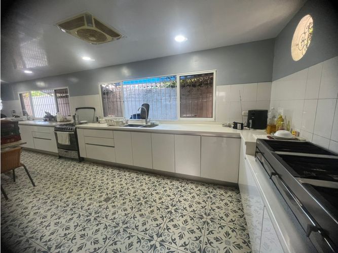 Casa de 5 alcobas en venta en Manga, Cartagena, 320 m² · foto 15 de 17
