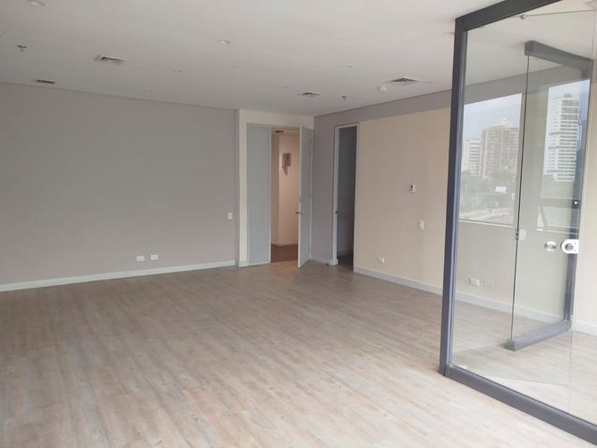Local en arriendo en El Poblado, Medellín, 81 m² · foto 4 de 14