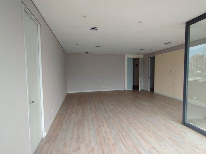 Local en arriendo en El Poblado, Medellín, 81 m² · foto 10 de 14