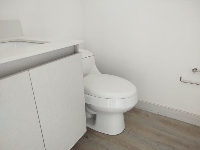 Local en arriendo en El Poblado, Medellín, 81 m² · foto 14 de 14