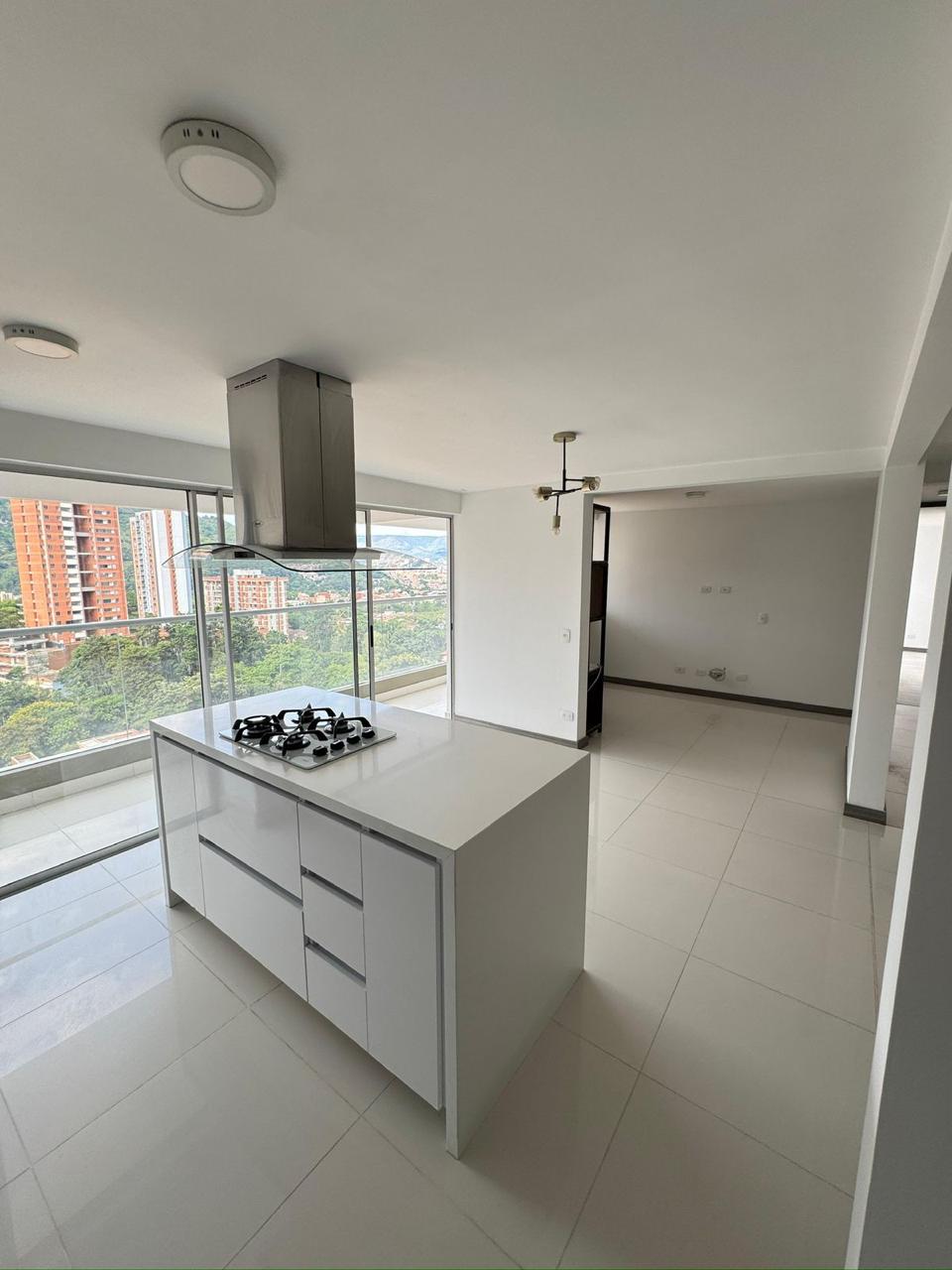 Apartamento en venta en Suramerica, Itagüí · foto 2 de 24