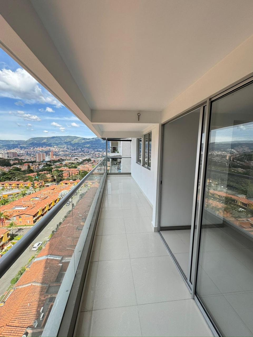 Apartamento en venta en Suramerica, Itagüí · foto 8 de 24