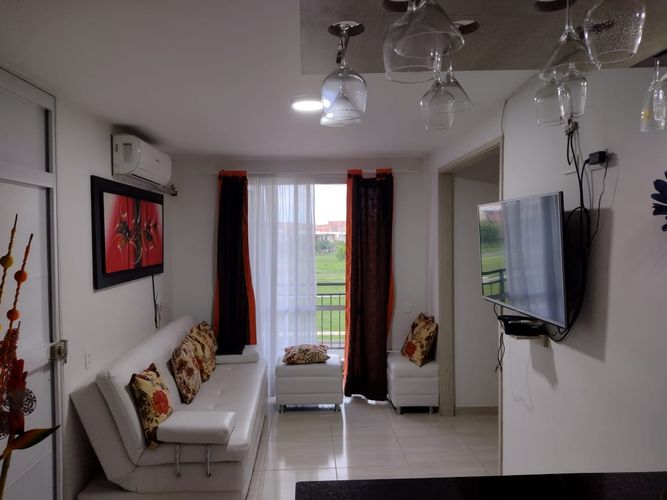Apartamento de 2 alcobas en venta en El Carmelo, Candelaria, 51 m² · foto 2 de 20