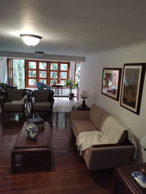 Casa de 3 alcobas en venta en Loma Del Escobero, Envigado, 235 m² · foto 4 de 24