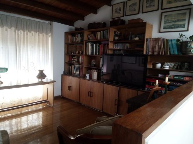 Casa de 3 alcobas en venta en Loma Del Escobero, Envigado, 235 m² · foto 10 de 24
