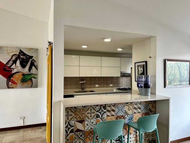 Apartamento de 3 alcobas en venta en Santa Monica, Cali, 246 m² · foto 2 de 13