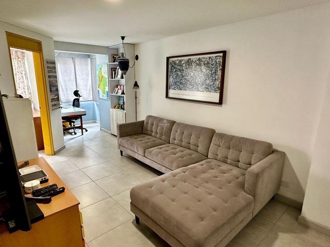 Apartamento de 3 alcobas en venta en Santa Monica, Cali, 246 m² · foto 3 de 13