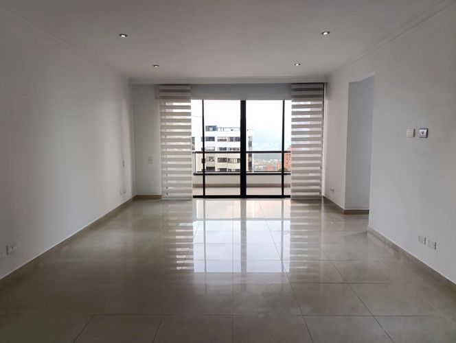 Apartamento de 4 alcobas en arriendo en El Poblado, Medellín, 365 m² · foto 4 de 20