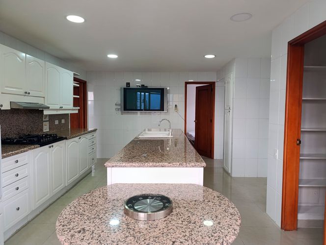 Apartamento de 4 alcobas en arriendo en El Poblado, Medellín, 365 m² · foto 6 de 20