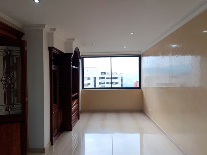 Apartamento de 4 alcobas en arriendo en El Poblado, Medellín, 365 m² · foto 13 de 20