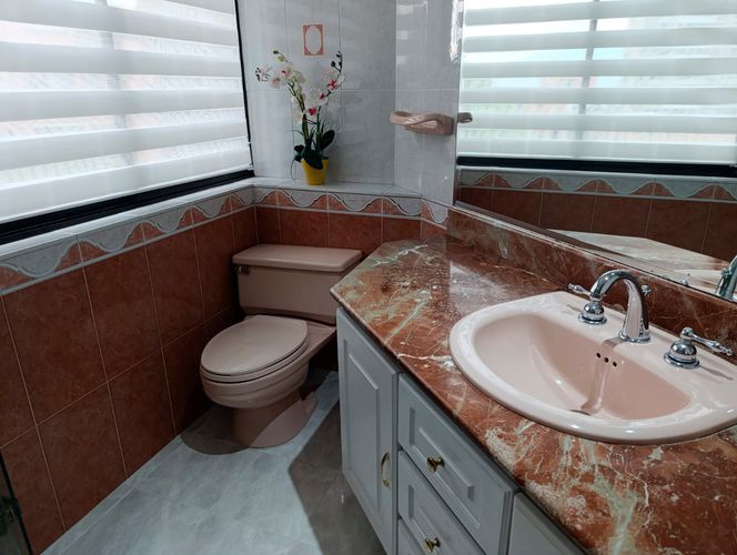 Apartamento de 4 alcobas en arriendo en El Poblado, Medellín, 365 m² · foto 17 de 20