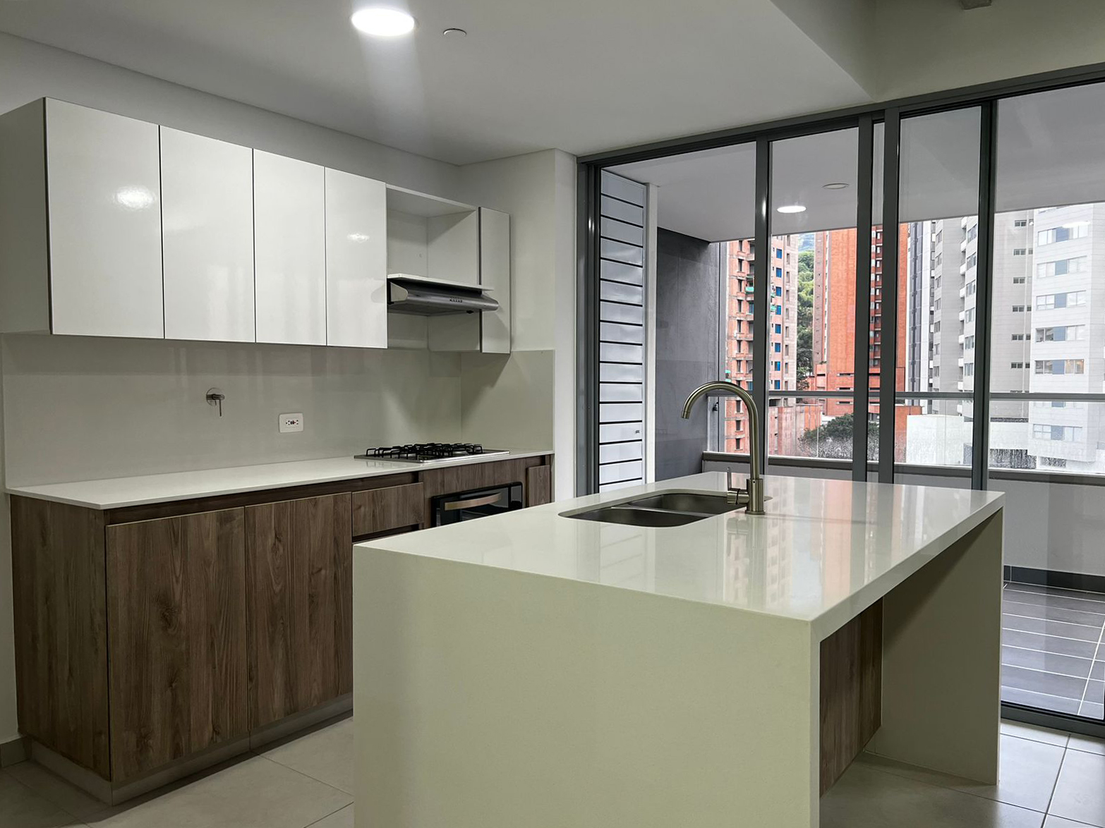 Apartamento en arriendo en Cumbres, Envigado · foto 3 de 15