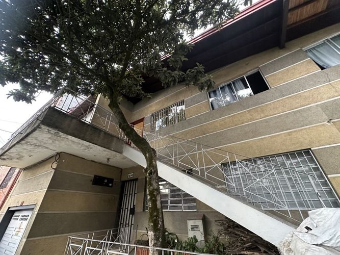 Casa de 10 alcobas en venta en Prado, Medellín, 392 m² · foto 3 de 24