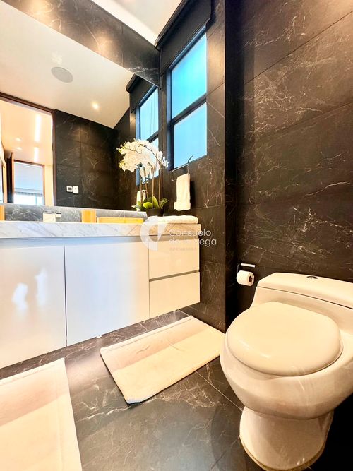 Apartamento de 5 alcobas en venta en Chicó Navarra, Bogotá, 600 m² · foto 19 de 24
