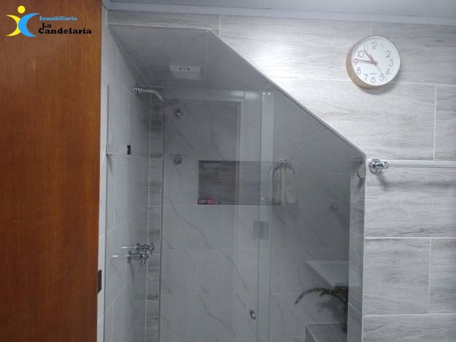 Casa de 3 alcobas en venta en Berlin, Medellín, 256 m² · foto 9 de 16