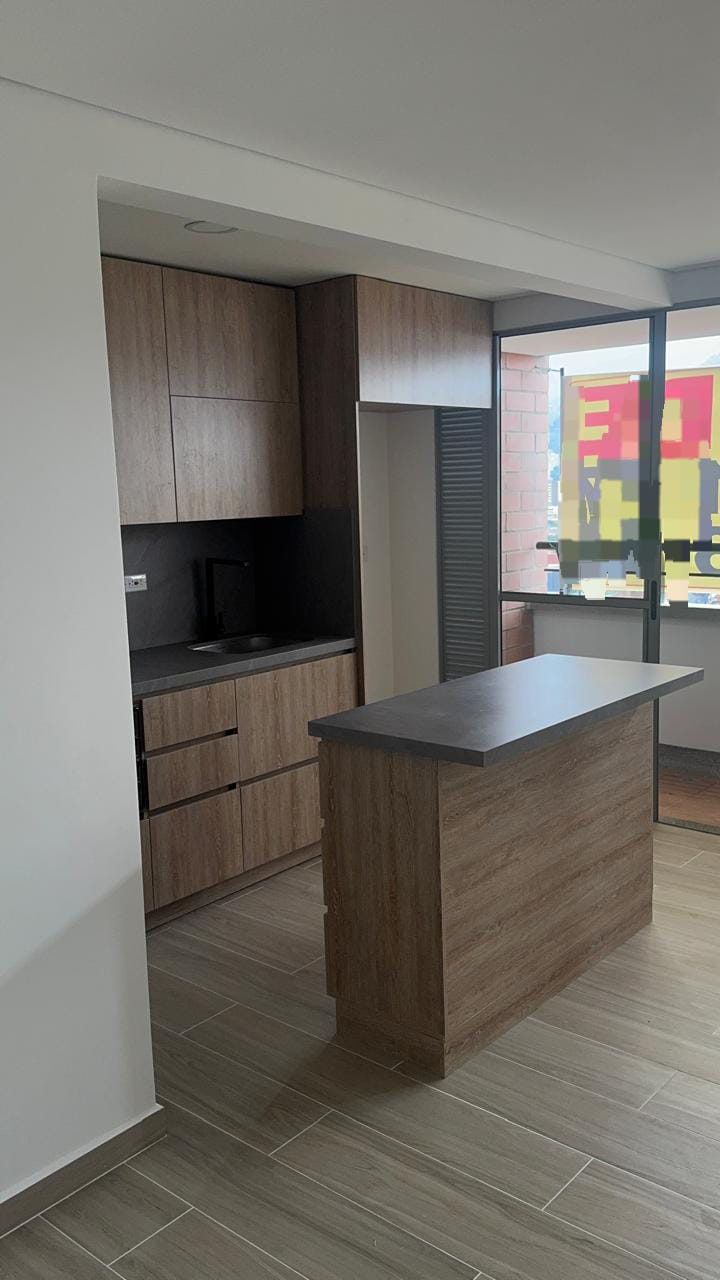 Apartamento en venta en Centro, Itagüí · foto 2 de 24