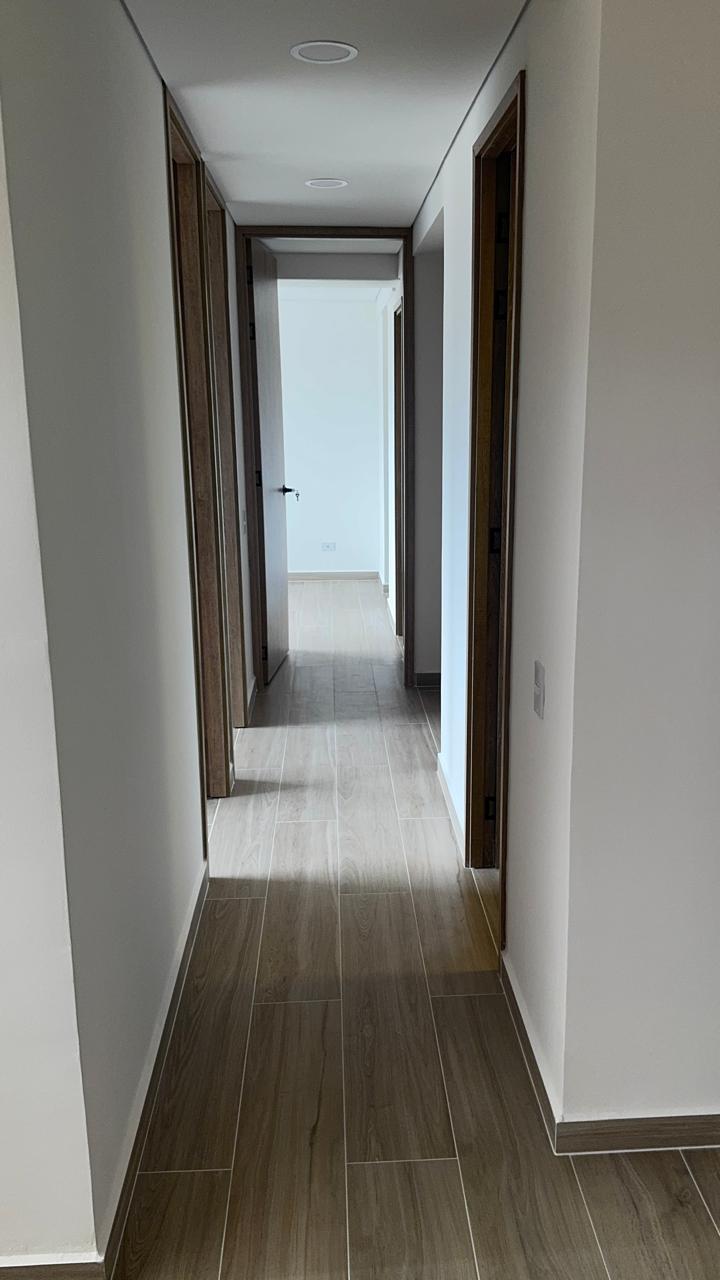 Apartamento en venta en Centro, Itagüí · foto 6 de 24