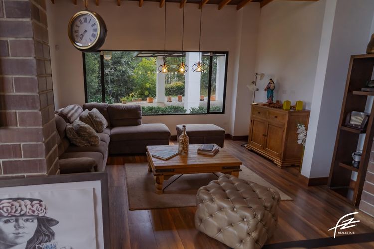 Casa de 4 alcobas en venta en Pantanillo, Envigado, 450 m² · foto 9 de 23