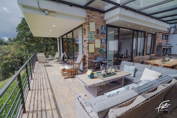 Casa de 4 alcobas en venta en Pantanillo, Envigado, 450 m² · foto 10 de 23