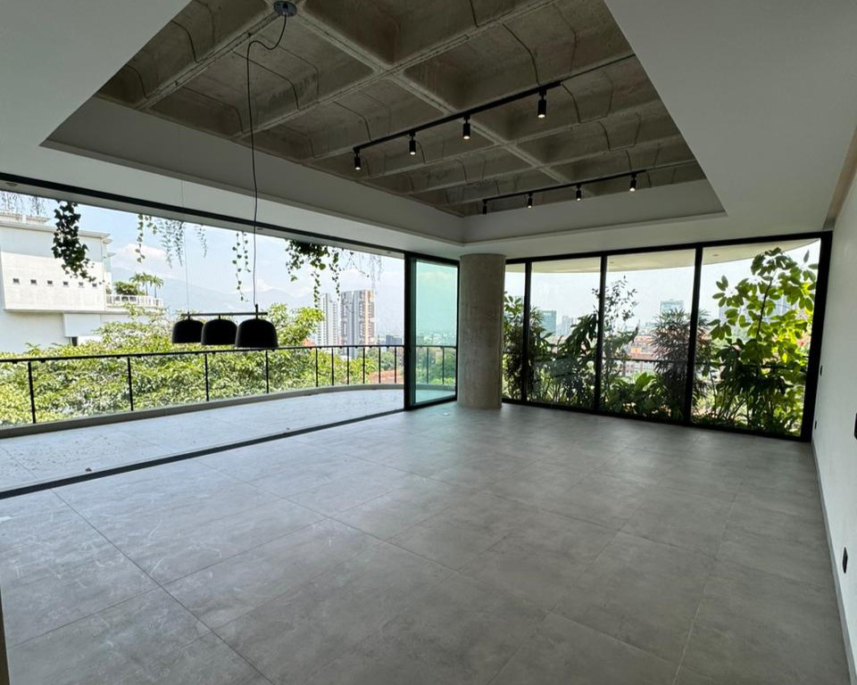 Apartamento en arriendo en El Campestre, Medellín · foto 2 de 15