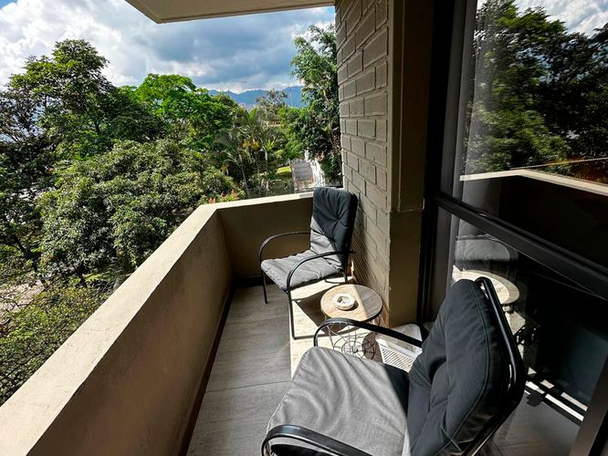Apartamento de 8 alcobas en arriendo en La Aguacatala, Medellín, 250 m² · foto 14 de 15