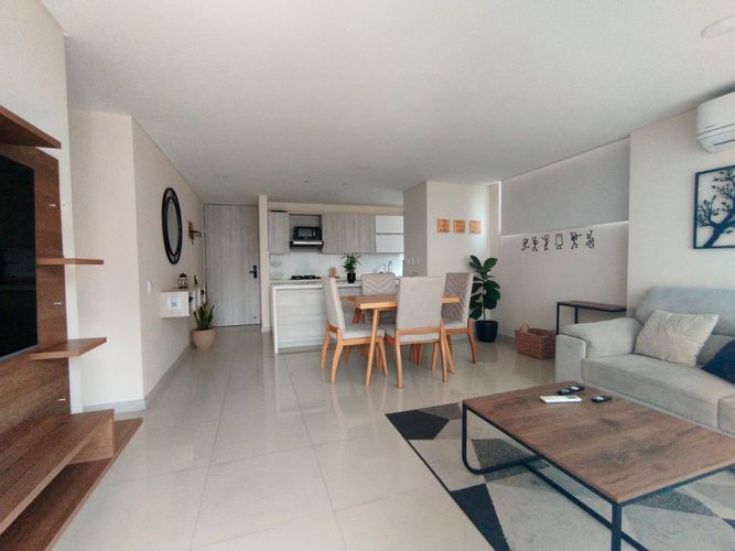Apartamento de 3 alcobas en arriendo en El Poblado, Medellín, 88 m² · foto 3 de 17