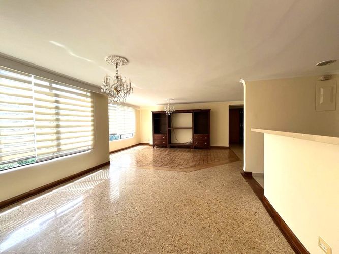 Apartamento de 3 alcobas en arriendo en El Poblado, Medellín, 155 m² · foto 2 de 20