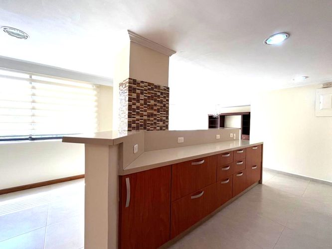 Apartamento de 3 alcobas en arriendo en El Poblado, Medellín, 155 m² · foto 8 de 20