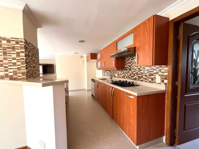 Apartamento de 3 alcobas en arriendo en El Poblado, Medellín, 155 m² · foto 10 de 20