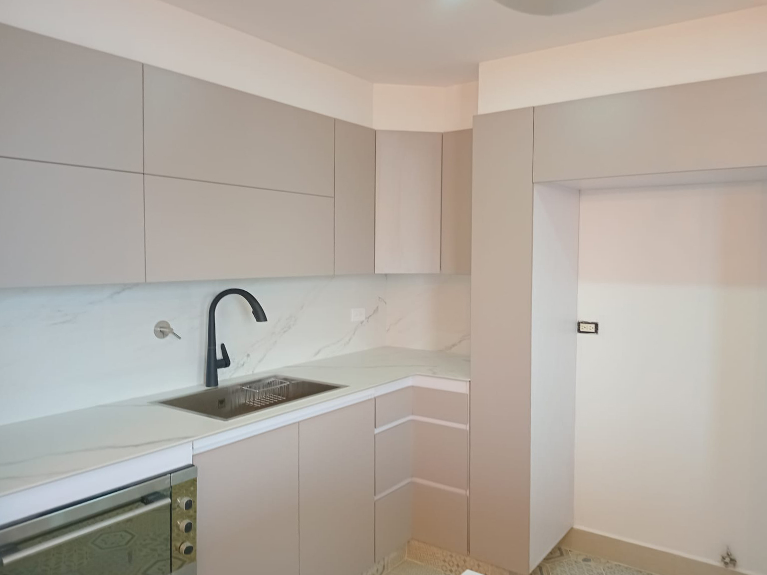 Apartamento en arriendo en El Tesoro, Medellín · foto 8 de 19